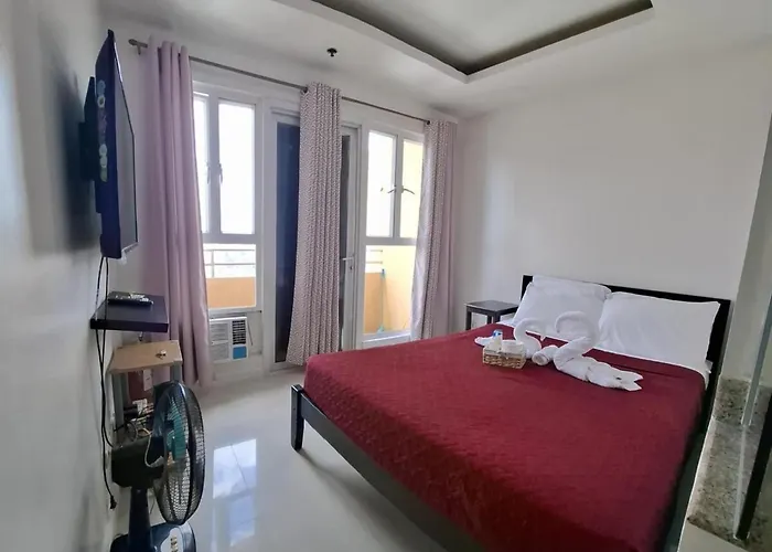 Modern Birch Tower Near Malls & Nightlife Apartamento Manila