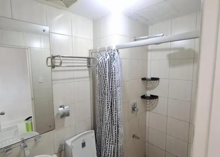 Modern Birch Tower Near Malls & Nightlife Apartamento Manila
